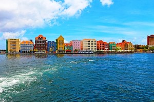 Curacao - Bunte Häuser und weiße Strände