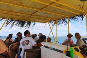 Mit dem Wassertaxi zum No Name Beach