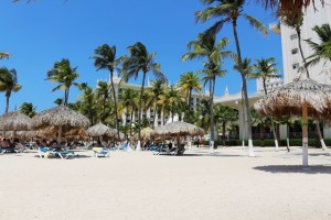 Weißer Sandstrand am RIU Palace